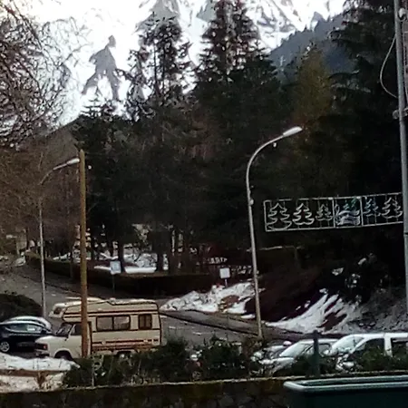 L'accolade 勒蒙多尔